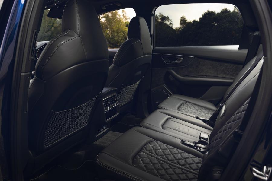 Интерьер Audi SQ7 TDI (4M) 2019 года  (UK) (фото 38 из 46)